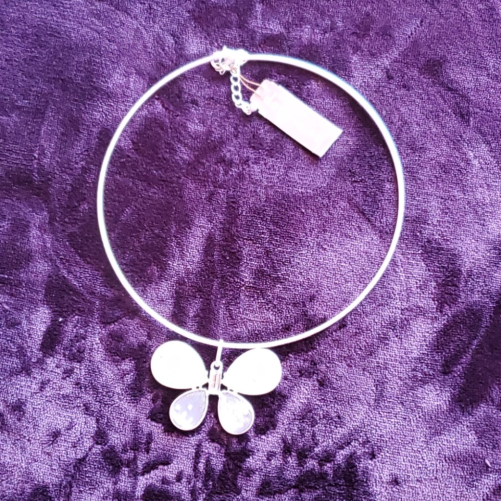 Necklace 15$